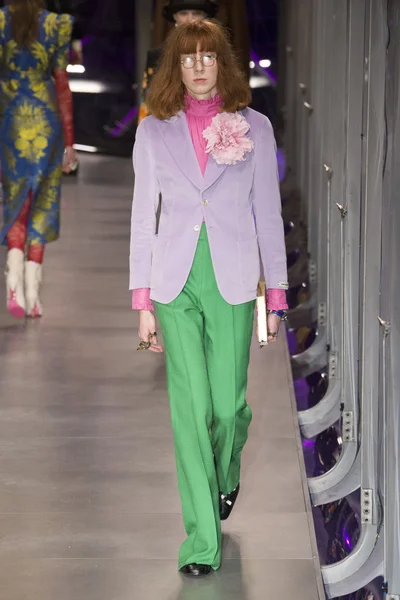 Look 37